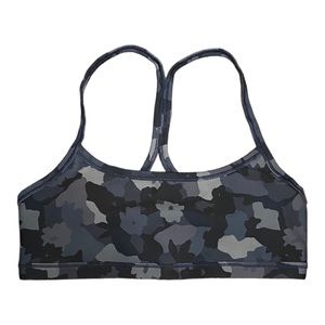 Johnny Was Calme Endurance Cross Back Sports Bra in Gray Floral Camo